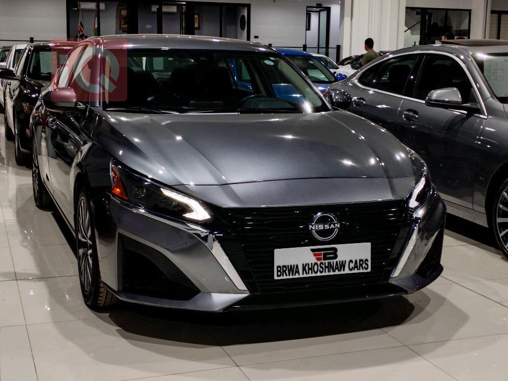 نیسان ئەلتیما